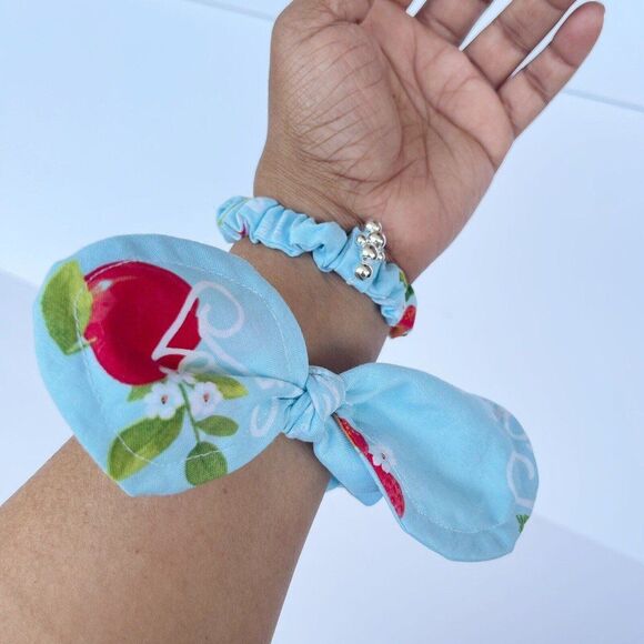 2 New Bow Scrunchie Hair Tie Blue Floral Cotton - Picture 3 of 12